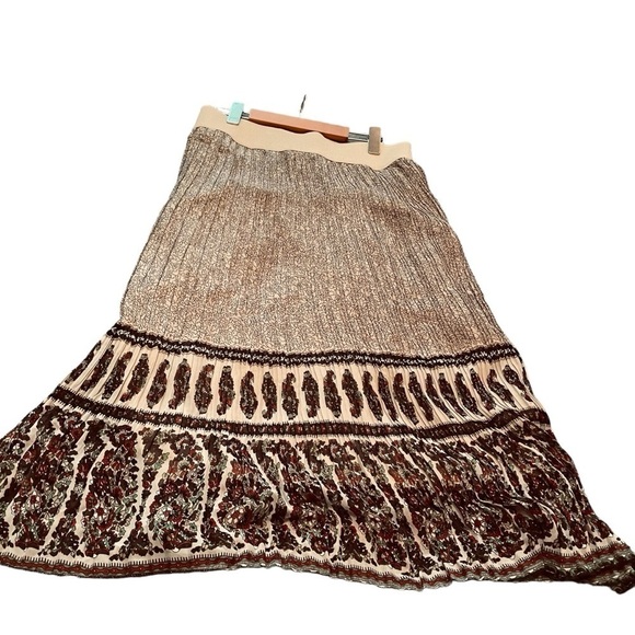 ANDI + JAMES Women's Medium A-Line Skirt Pleated Beige
Geometric Paisley Hem NWT - Picture 8 of 12